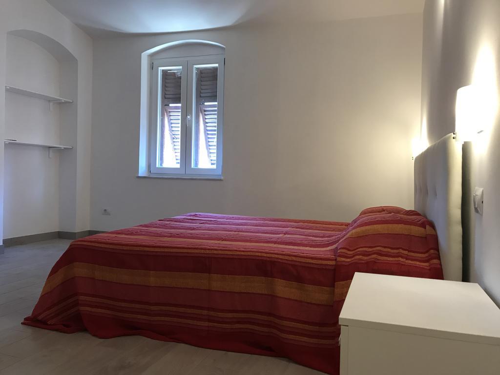 Guest House Montenegro Специя Экстерьер фото